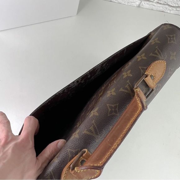Authentic LOUIS VUITTON Monogram Briefcase   - Picture 9 of 16